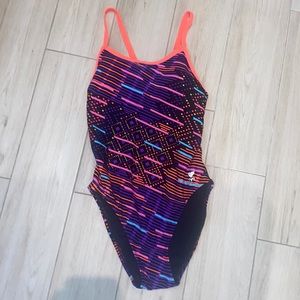 Tyr swimsuit size small
